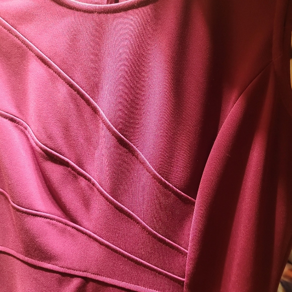 Dress - Picture 4 of 7